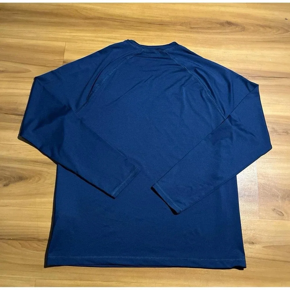 Mens NWOT The North Face Performance Active Long Sleeve Athletic Shirt